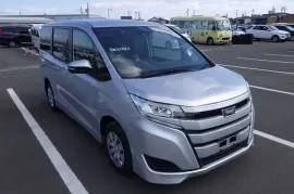 Toyota, Noah