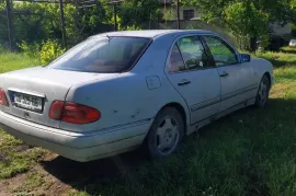 Mercedes-Benz, E CLASS, E 210