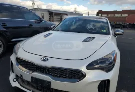 Kia, Stinger