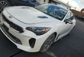 Kia, Stinger