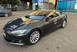 Tesla, Model S