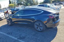 Tesla, Model 3