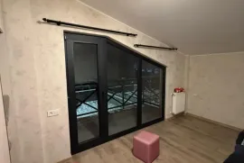 იყიდება სახლი, 4 ოთახიანი, ბორჯომი, ბაკურიანი