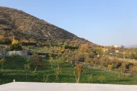 Land For Sale, Navazi