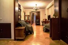 For Rent, 3 Room, Old building, Tbilisi, vake