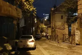 Apartment for sale, 4 Room, Old building, Tbilisi, Mtatsminda