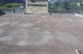 სტიაშკა- მოჭიმული იატაკი