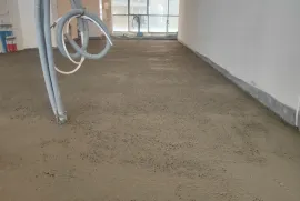 სტიაშკა- მოჭიმული იატაკი