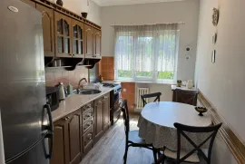 For Rent, 3 Room, Old building, Tbilisi, saburtalo