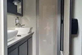 ქირავდება VIP მანქანა ტუალეტი