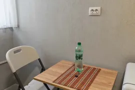 ქირავდება ბინა, 1 ოთახიანი, ძველი აშენებული, თბილისი, საბურთალო