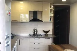 Продается квартира, 3 Kомнатная, Старое здание, Тбилиси, Варкетили