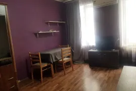 ქირავდება ბინა, 2 ოთახიანი, ძველი აშენებული, თბილისი