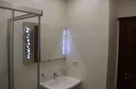 Продается квартира, 4 Kомнатная, Новостройка, Батуми, Старый Батумский район