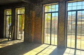 For Rent, Universal commercial space, Isani