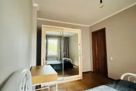 Apartment for sale, 4 Room, Old building, Tbilisi, Nutsubidze plateau