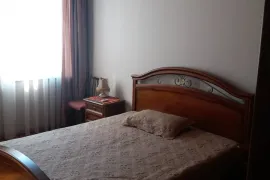 ქირავდება ბინა, 3 ოთახიანი, ძველი აშენებული, ბათუმი, ძველი ბათუმის უბანი