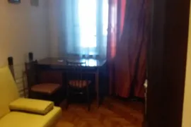 ქირავდება ბინა, 3 ოთახიანი, ძველი აშენებული, ბათუმი, ძველი ბათუმის უბანი