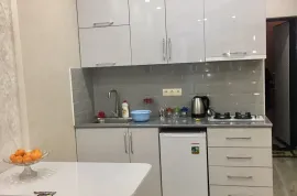 ქირავდება ბინა დღიურად, 1 ოთახიანი, ახალი აშენებული, ბათუმი