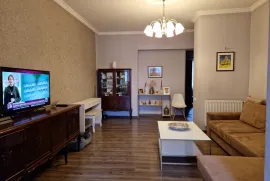 Продается квартира, 3 Kомнатная, Старое здание, Тбилиси, saburtalo