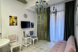 Аренда, 1 Kомнатная, Старое здание, Тбилиси, saburtalo