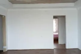 Продается квартира, 4 Kомнатная, Старое здание, Тбилиси, Варкетили