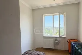 Продается квартира, 4 Kомнатная, Старое здание, Тбилиси, Варкетили