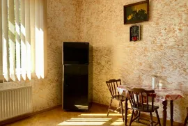 Аренда, 9 Kомнатная, Старое здание, Кутаиси, Балахвани