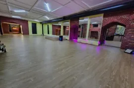 For Rent, Universal commercial space, Chugureti