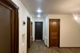 For Rent, 5 Room, Old building, Tbilisi