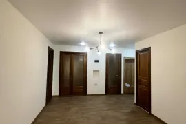 For Rent, 5 Room, Old building, Tbilisi