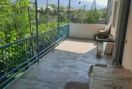 იყიდება სახლი, 4 ოთახიანი, ხაშური, ხაშური