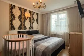 იყიდება ბინა, 4 ოთახიანი, ძველი აშენებული, თბილისი, ვარკეთილი