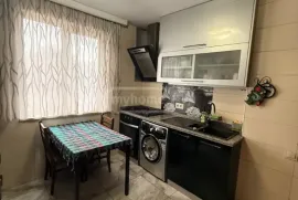 იყიდება ბინა, 4 ოთახიანი, ძველი აშენებული, თბილისი, ვარკეთილი