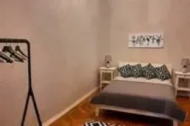 ქირავდება ბინა, 2 ოთახიანი, ძველი აშენებული, თბილისი, სოლოლაკი