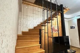 For Rent, Office, Vera