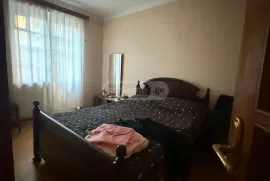 Apartment for sale, 4 Room, Old building, Tbilisi, Nadzaladevi