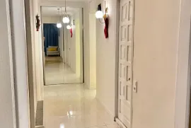 Продается квартира, 3 Kомнатная, Старое здание, Тбилиси, Мухиани