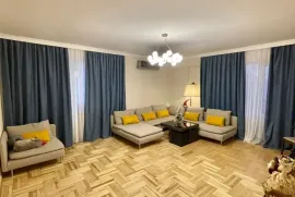 Продается квартира, 3 Kомнатная, Старое здание, Тбилиси, Мухиани