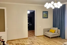 Продается квартира, 3 Kомнатная, Старое здание, Тбилиси, Мухиани