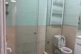 Продается квартира, 3 Kомнатная, Старое здание, Тбилиси, Чугурети