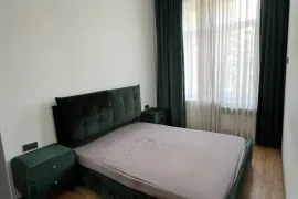 ქირავდება ბინა, 2 ოთახიანი, ძველი აშენებული, თბილისი, მთაწმინდა