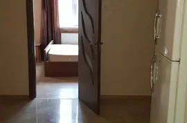 Аренда, 3 Kомнатная, Старое здание, Тбилиси, saburtalo