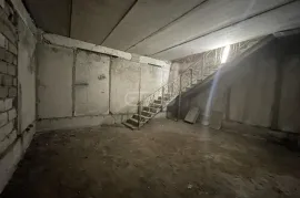 Продается , Универсальное коммерческое помещение, Диди Дигоми