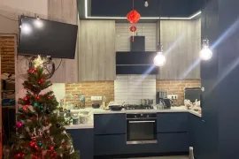 Продается квартира, 4 Kомнатная, Старое здание, Тбилиси, Мтацминда