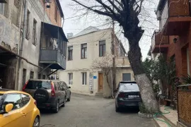 Продается квартира, 4 Kомнатная, Старое здание, Тбилиси, Мтацминда