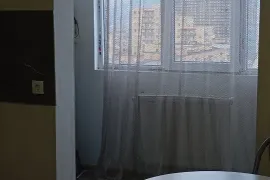 Аренда, 3 Kомнатная, Старое здание, Тбилиси, Санзона