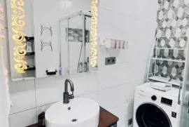 იყიდება ბინა, 3 ოთახიანი, ახალი აშენებული, ბათუმი, აეროპორტის უბანი