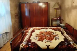 Продается квартира, 4 Kомнатная, Старое здание, Кутаиси, Габашвили Холм