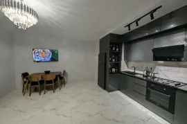 Продается квартира, 3 Kомнатная, Новостройка, Батуми, Район аэропорта